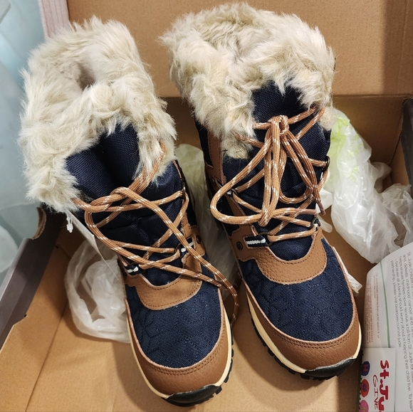 BearPaw Marina Waterproof Quilted Faux Fur Snow Boot in Hickory II, Size 6. NIB - Picture 3 of 14